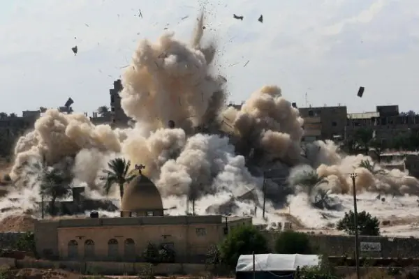 Egipto arrasa casas fronterizas con Gaza y silencio mundial