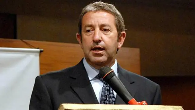 Cobos contra algunos miembros de FAUNEN: "Ahí está la puerta