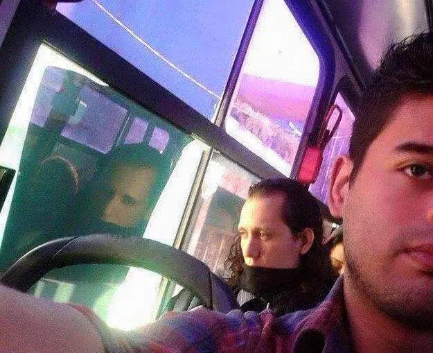 Famosos en los colectivos!! (parecidos)