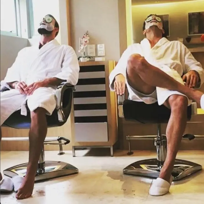 29 Fotos ridículas de hombres cuando actúan como nenas