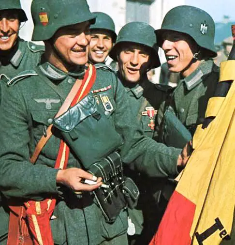 Españoles en el frente oriental ``WWII`` Españoles en el frente oriental ``WWII``