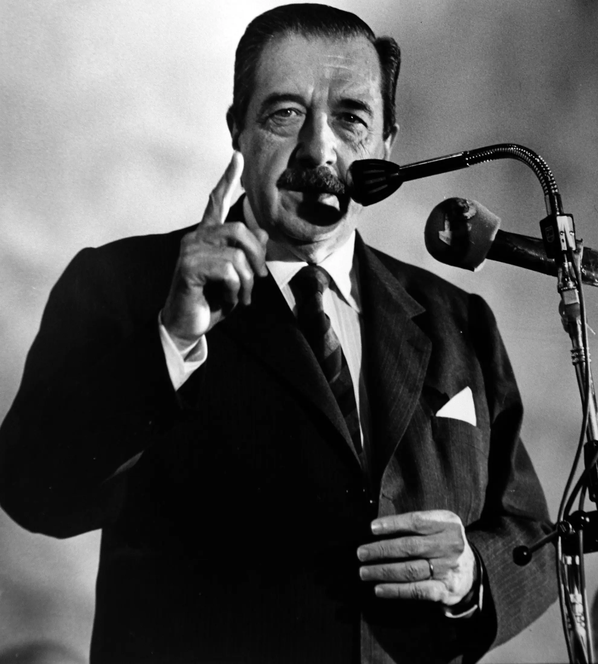Políticos Argentinos: frases para el recuerdo... Políticos Argentinos: frases para el recuerdo...