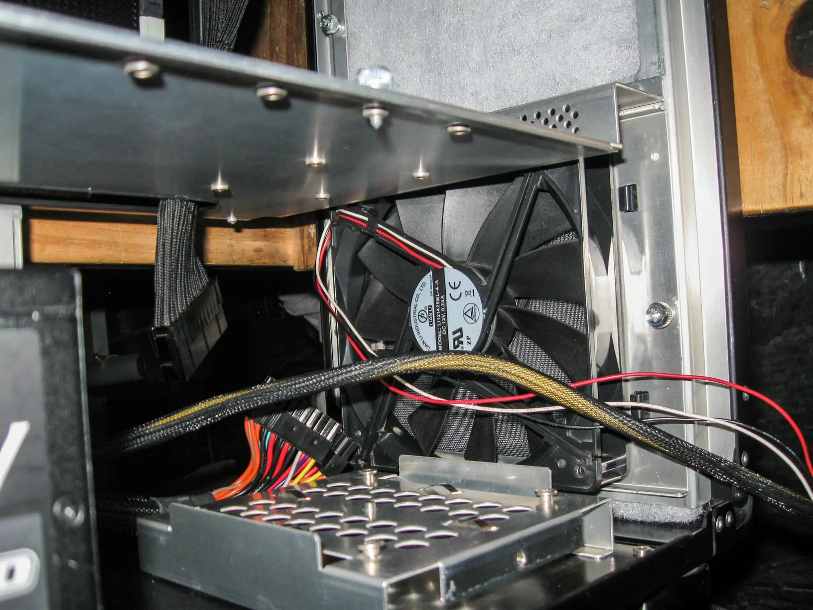 [DIY] Evitar que entre mugre en el gabinete