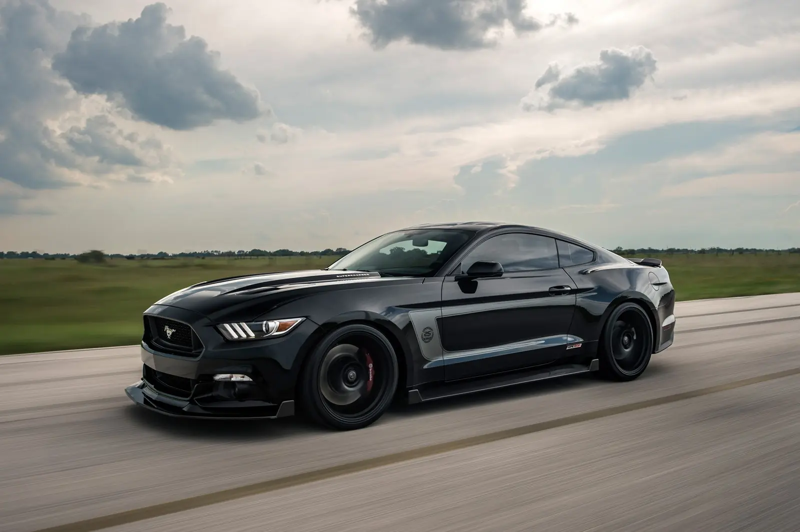 Hennessey Ford Mustang HPE800 25 Aniversario - 815 CV