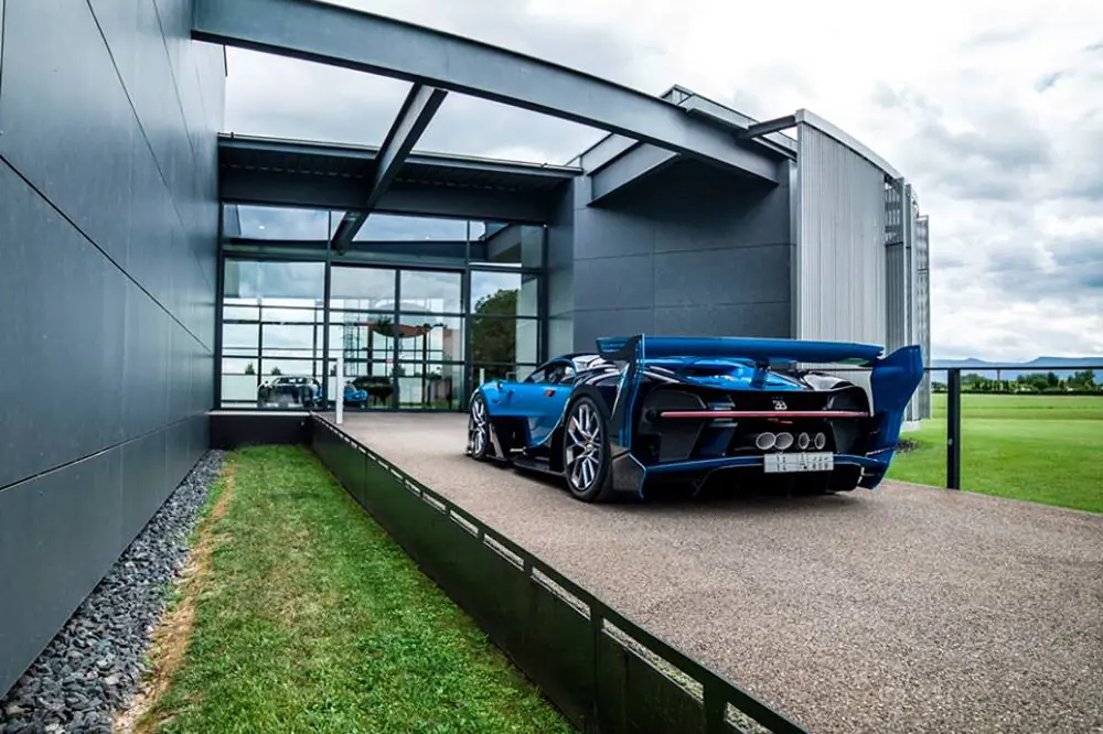 un principe saudi compra los dos Bugatti mas exclusivos