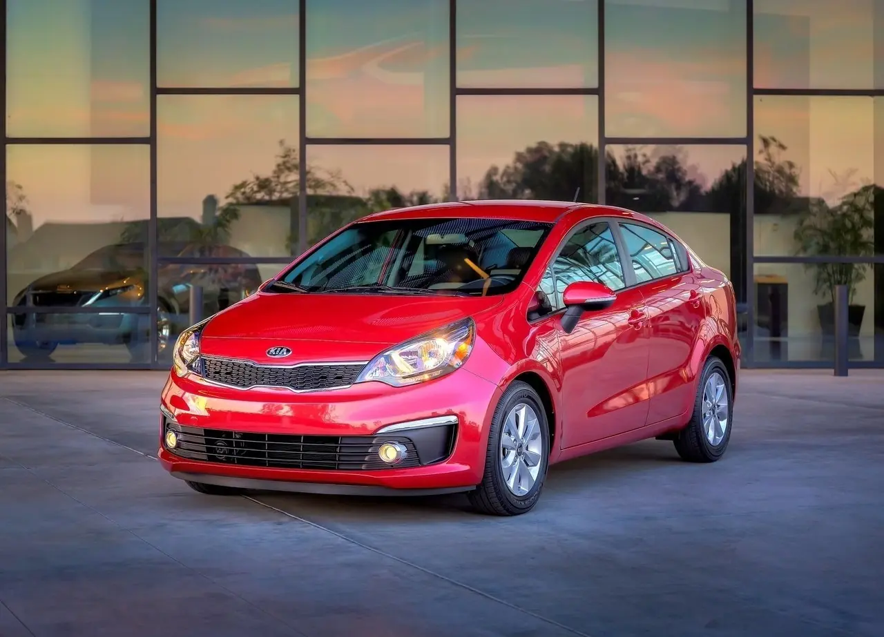 (Vídeo) Nuevo Kia Rio 2016 en México | Motor Evolution