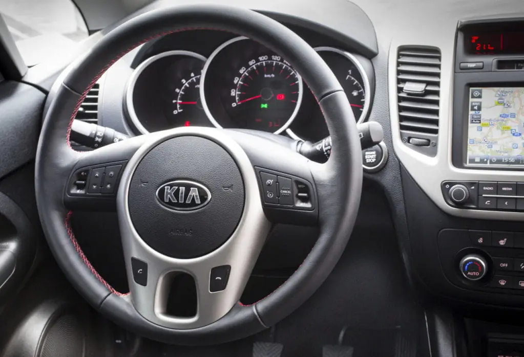 KIA Rio y KIA Venga 2015, ahora con más personalidad