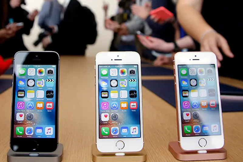 Vzla:Nuevo iPhone SE Tendras que reunir 42 sueldos