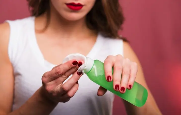 18 Usos del Enjuague bucal que te solucionarán la vida