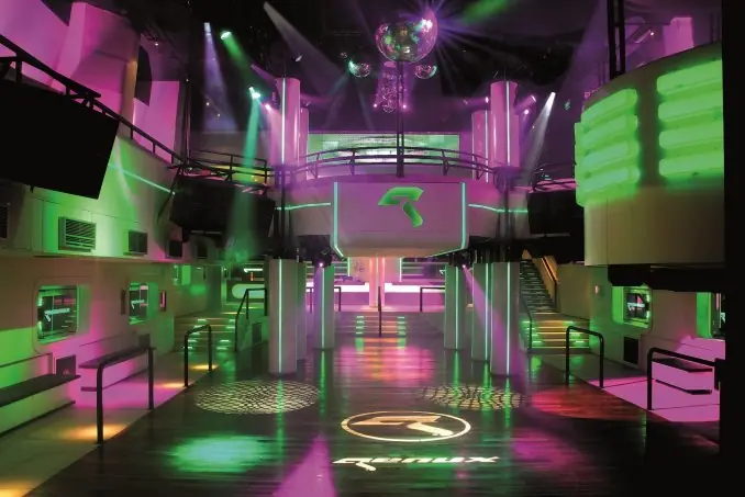 Menos convocatoria que acto de MM.