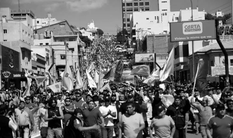 Entre Comodoro y el Congreso