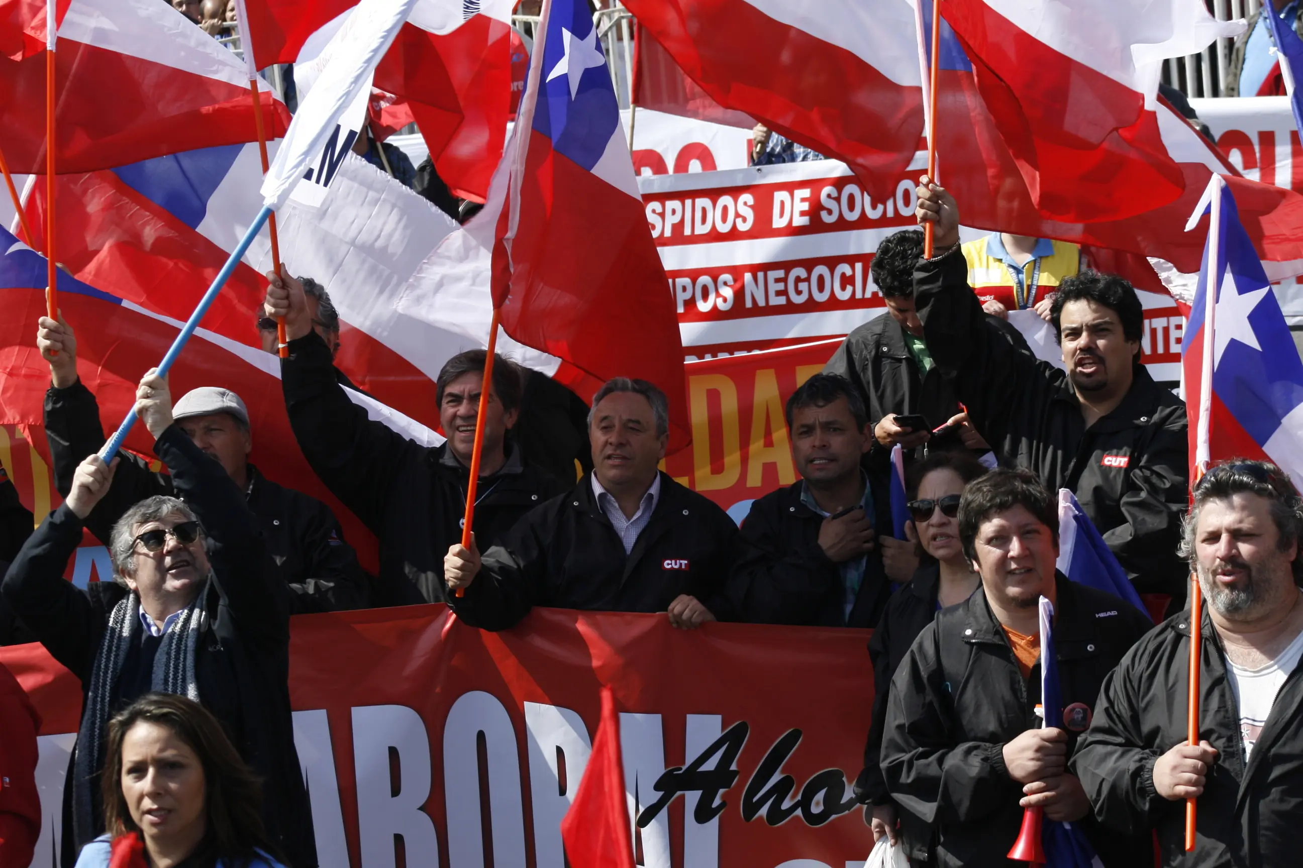 Los verdaderos sueldos de Chile, el 70% gana menos de ...