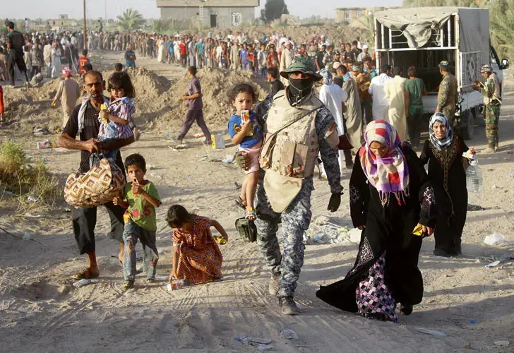 ISIS: Cómo es la vida bajo el califato (aterrador)