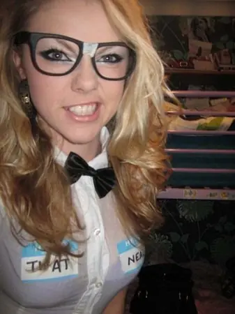 ¿Por que ese fetichismo con los anteojos?