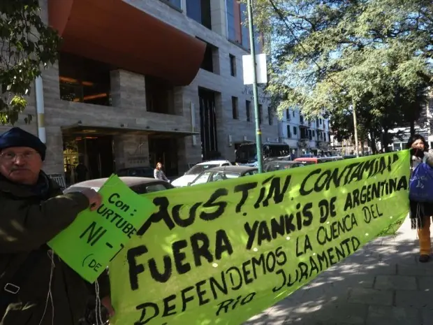 Urtubey y Macri regalan gas a Empresa Austin