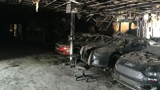 Incendio en garaje de equipo de Nascar