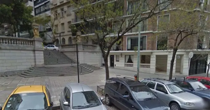 La violaron entre cuatro cuando salió del boliche