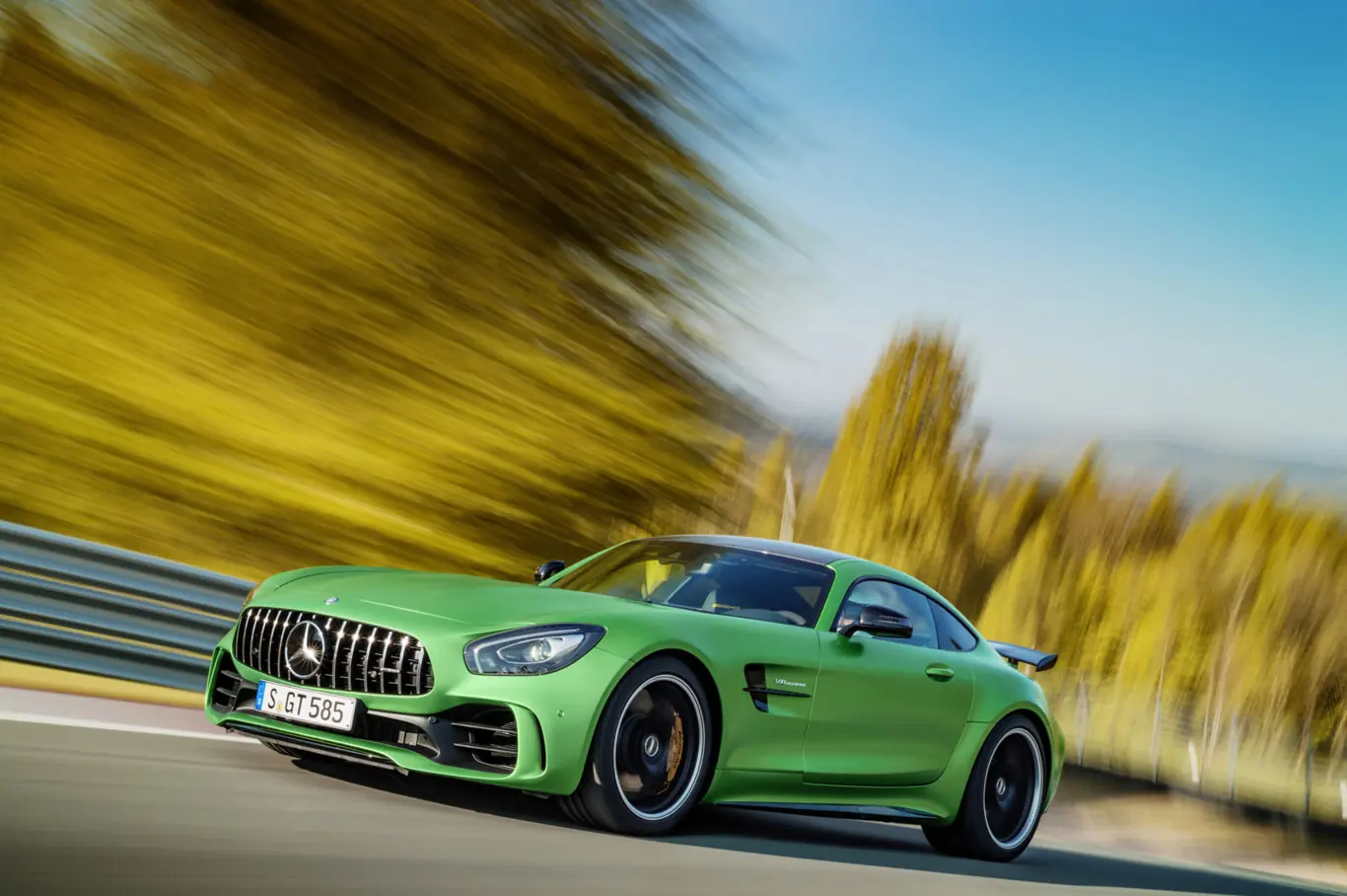 Mercedes-AMG GT R: la versión mejorada del GT