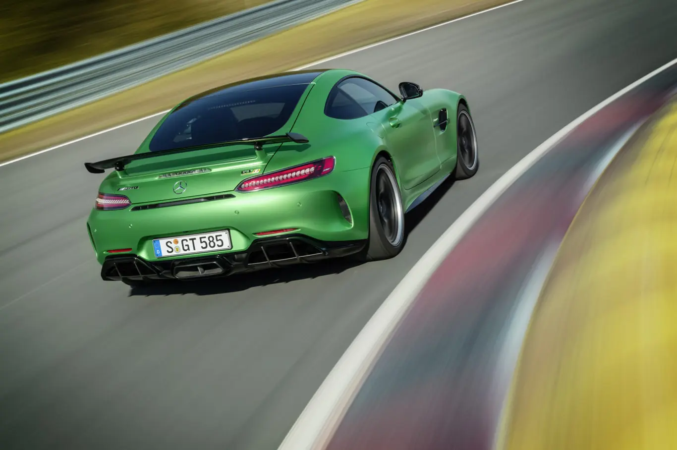 Mercedes-AMG GT R: la versión mejorada del GT