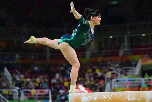 Artistas de México celebran belleza de Gimnasta Alexa Moreno