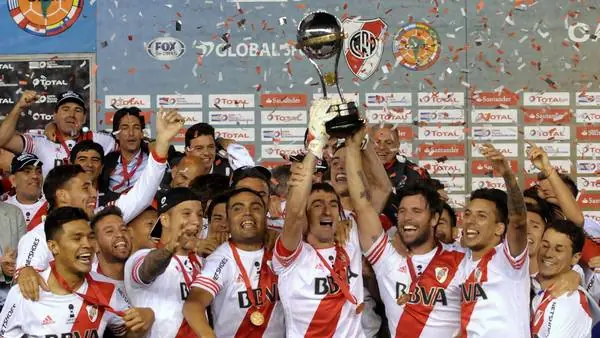 Y si hacemos top a los bosteros que madrugaron para vernos? Y si hacemos top a los bosteros que madrugaron para vernos?