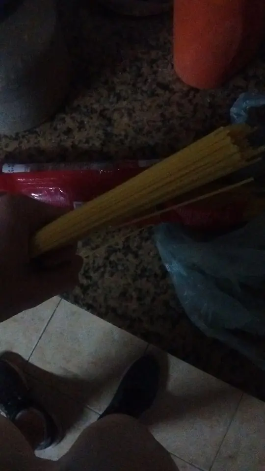 Me vino hambre a las 1:00 y me salvaron unos fideos Me vino hambre a las 1:00 y me salvaron unos fideos
