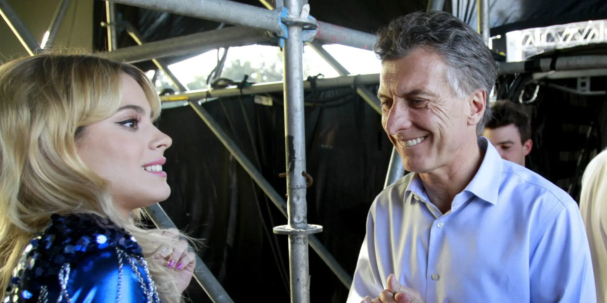 Macri pirvatizando cosas...