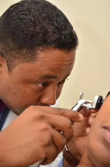 Otitis infantil: Muy frecuente en temporada de verano