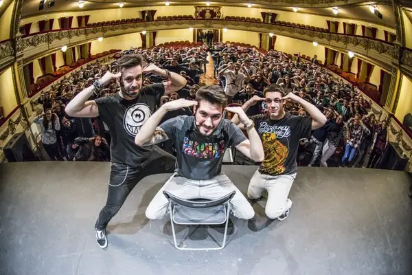 youtubers famosos youtubers famosos