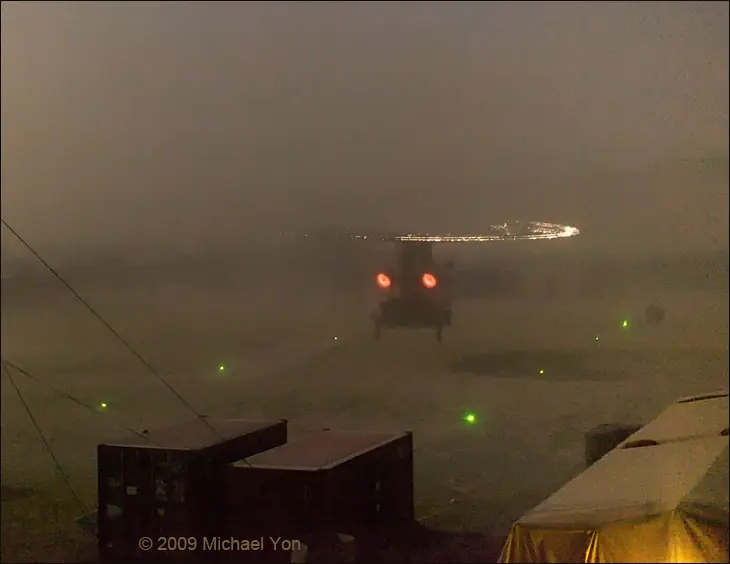 Qué hace brillar de esta forma a las aspas de helicópteros