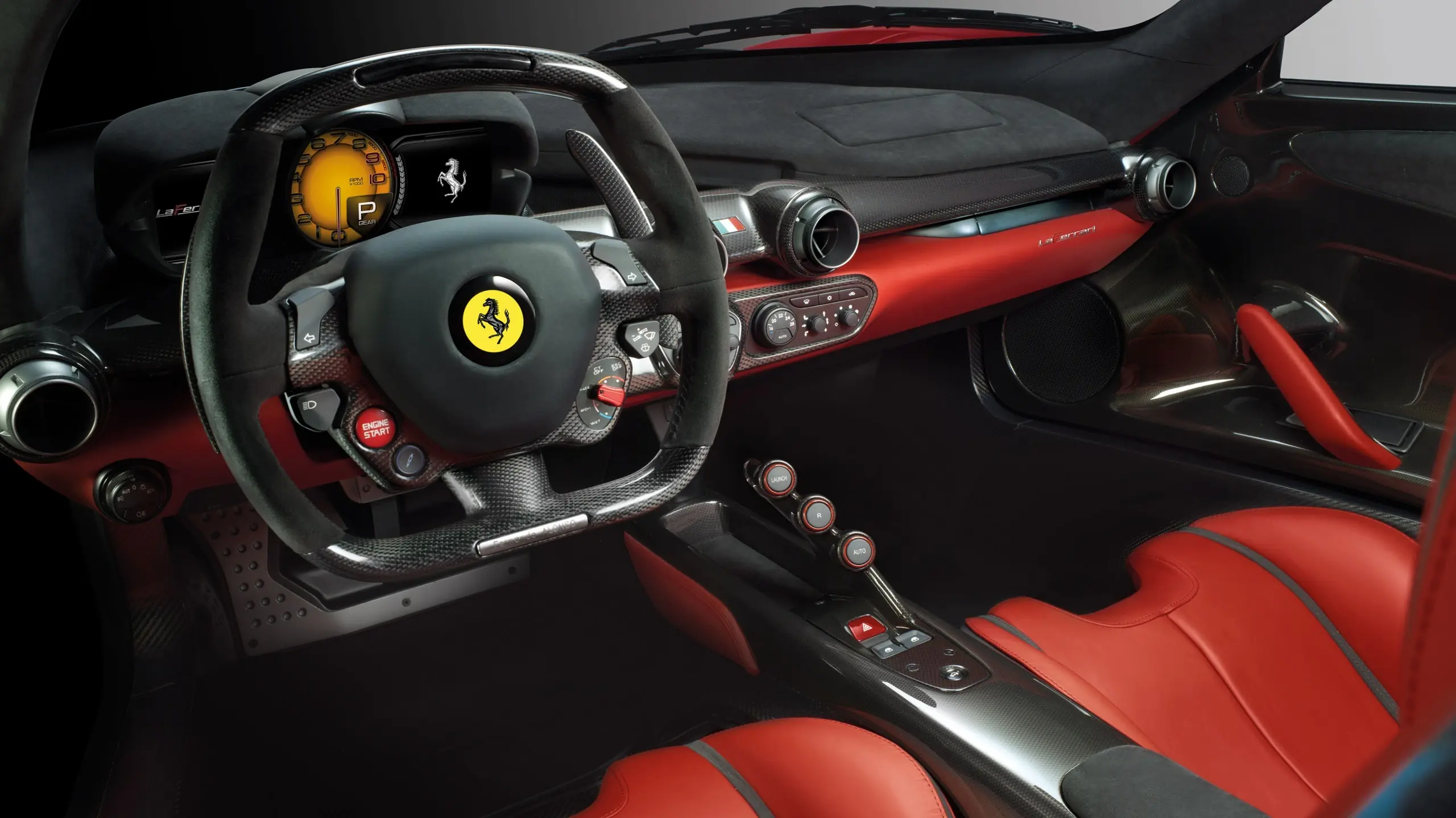 LaFerrari, 918 Spyder y P1 (compilado de imagenes)