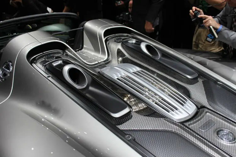 LaFerrari, 918 Spyder y P1 (compilado de imagenes)