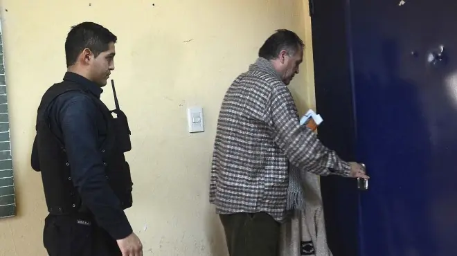 Un hombre que lleva 26 años tras las rejas pide planes