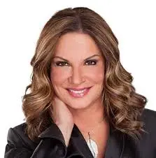 Ella es la Dr. Ana María Polo. Ella es la Dr. Ana María Polo.