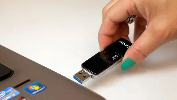 ¿Es realmente necesario expulsar un USB de forma segura?