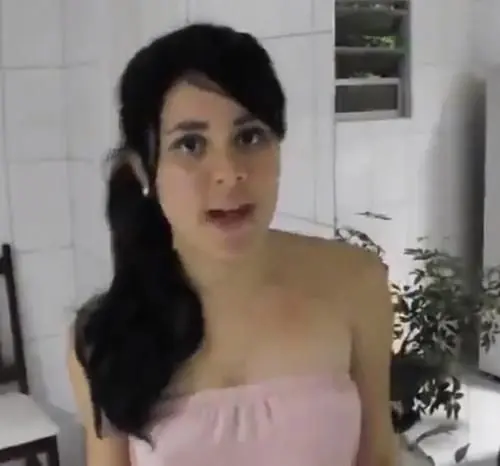 9 Mujeres que vendieron su virginidad al mejor postor