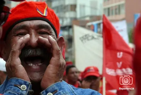 Los amorosos grafitis que dejaron los chavistas por todo el.