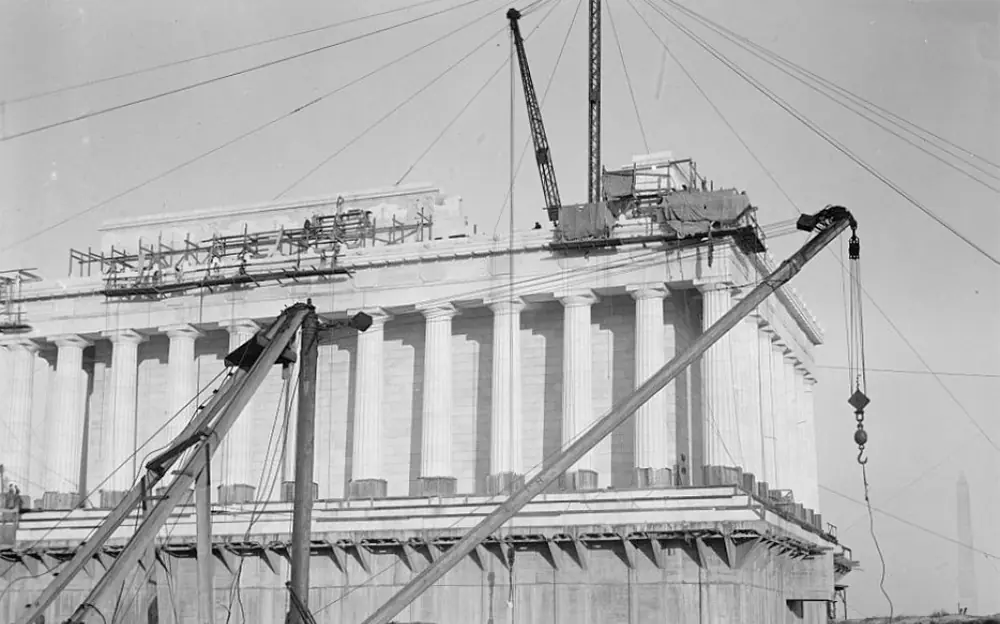 Así lucían estas estructuras en plena construcción Así lucían estas estructuras en plena construcción