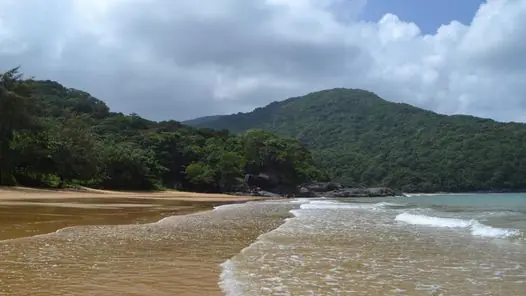 Tenebrosa isla carcelaria que hoy es un paraiso turistico