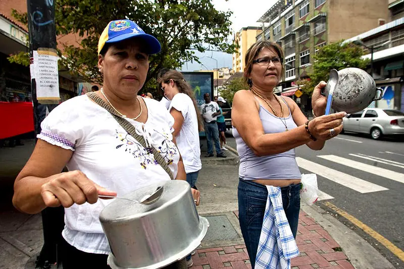 Vzla:Convocan un Cacerolazo este 1 de Septiem a las 8 pm