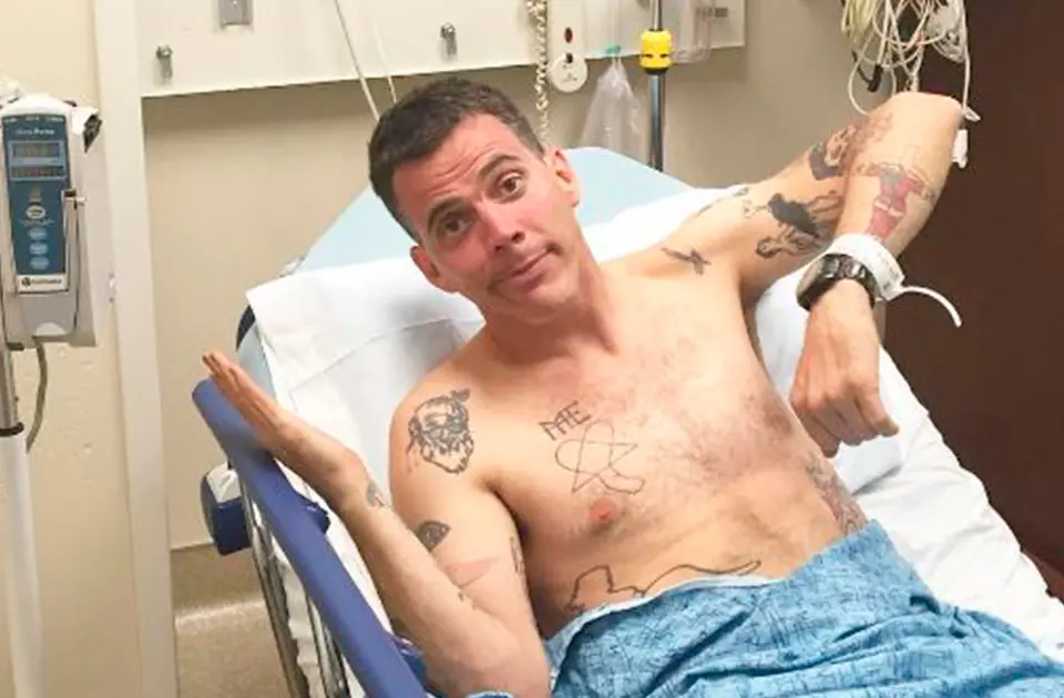 El recordado Steve-O se rompió las dos piernas