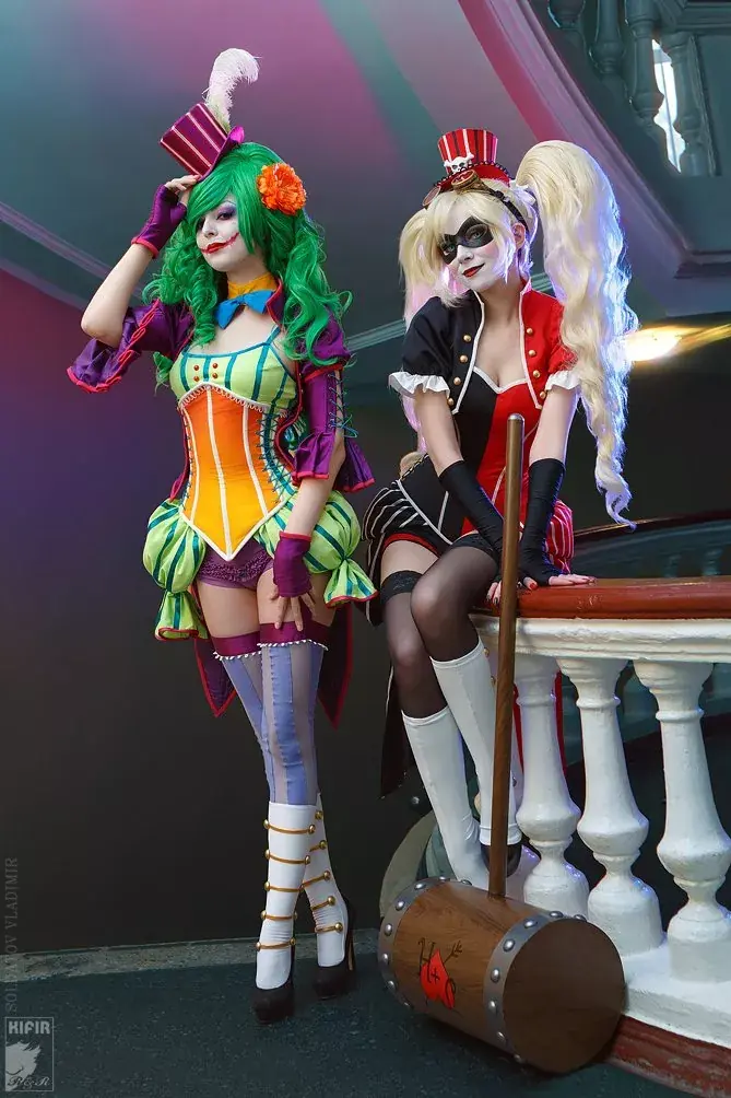 17 estupendos cosplays de Harley Quinn