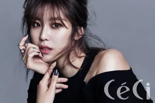 Hyosung de Secret muestra su belleza en la revista CeCi