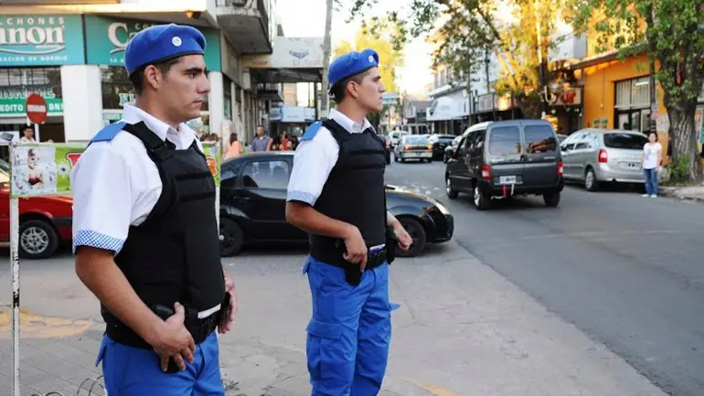 Policia Policia