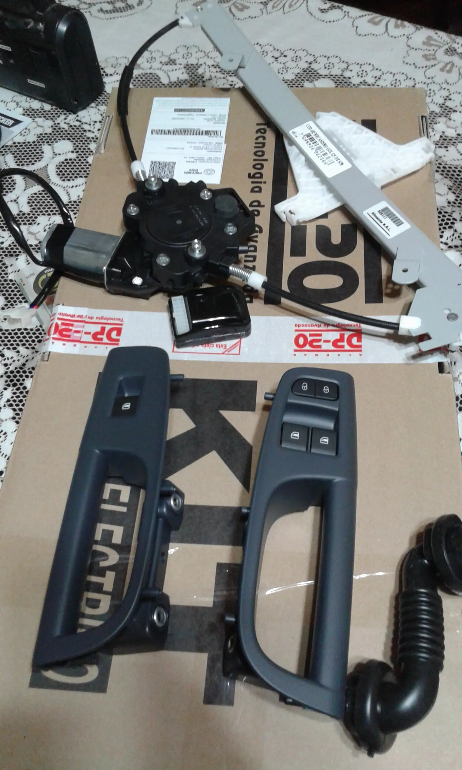 Colocación de alza cristales Gol Trend