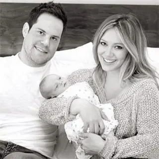 Mira como Evoluciono Hilary Duff.