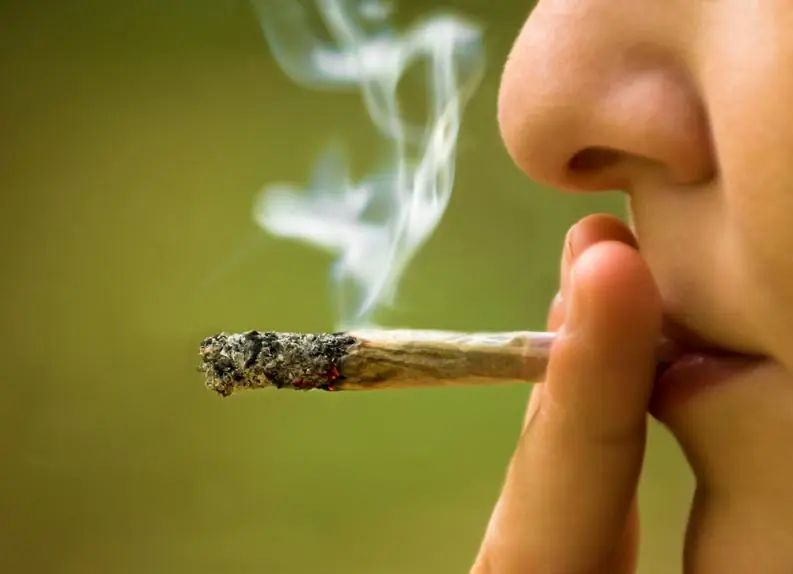 Personas que consumen marihuana tienen menos motivación