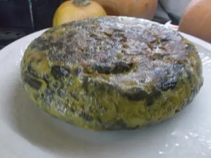Tortillon de cebolla y acelgas