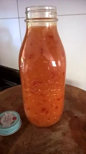 Salsa casera de chile y mango