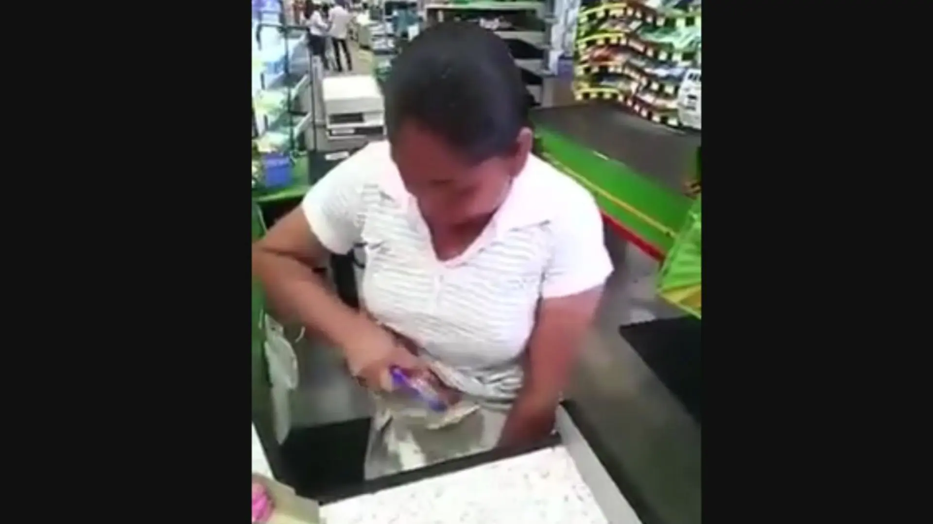 Se Robó 7 Cajas de Chicles